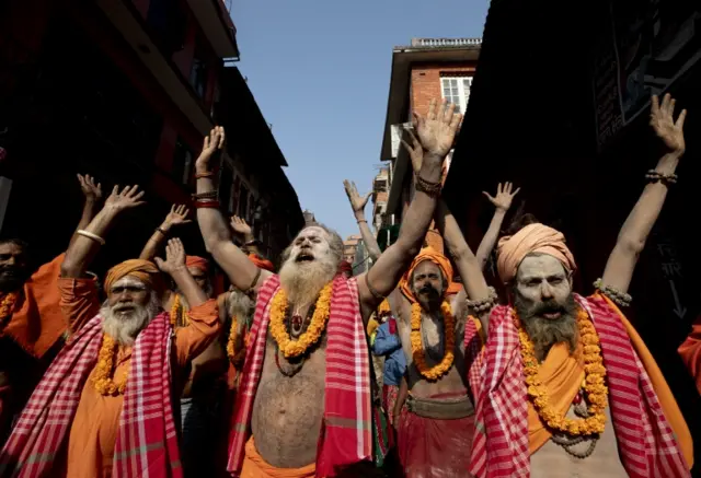 शिवरात्रिका बेला पशुपतिनाथमा विभिन्न सम्प्रदायका साधुसन्तहरू भेला हुन्छन्