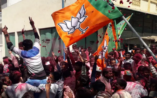 અમદાવાદમાં ભાજપની ઉજવણી