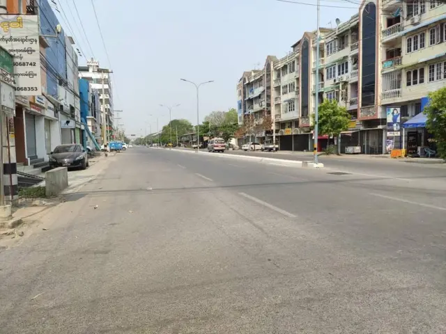 အသံတိတ်သပိတ်ဆင်နွှဲနေတဲ့ မန္တလေး