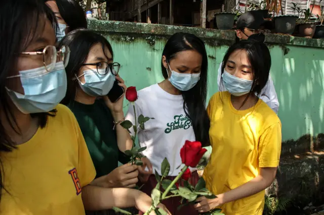 မတ်လ ၂၄ ရက်က တာမွေရဲစခန်းကနေပြန်လွတ်လာတဲ့ ဆန္ဒပြလူငယ်တစ်ချို့