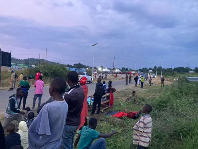 Mapema asubuhi wakazi wa chato wamekusanyika kuhudhuria mazishi ya hayati John Magufuli