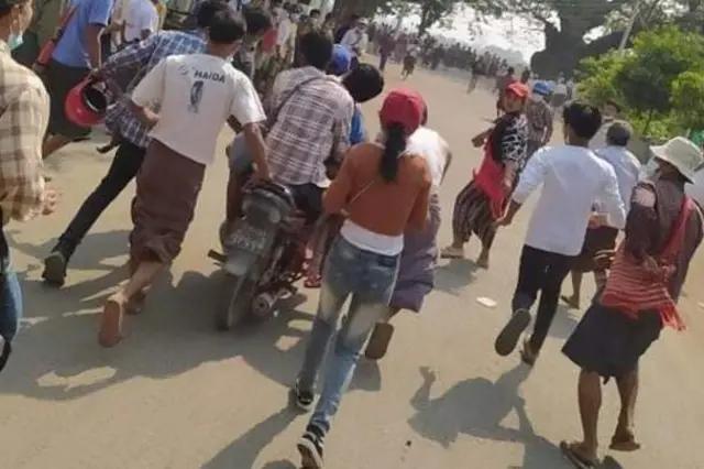 ပွင့်ဖြူမှာ ဆန္ဒပြသူတစ်ဦး သေဆုံး
