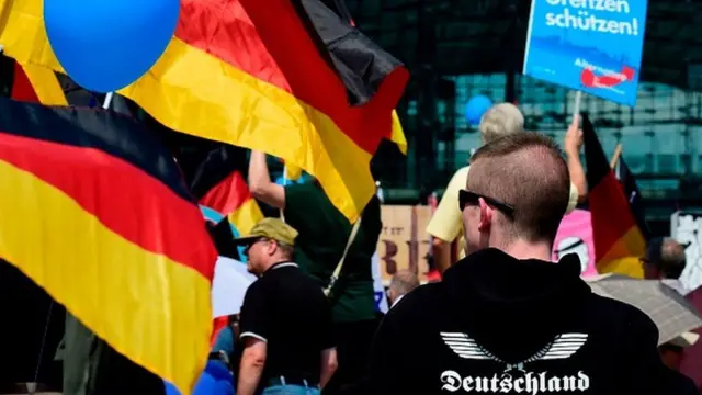 Shacab dalka Jarmalka dibadbax ka sameeynaya