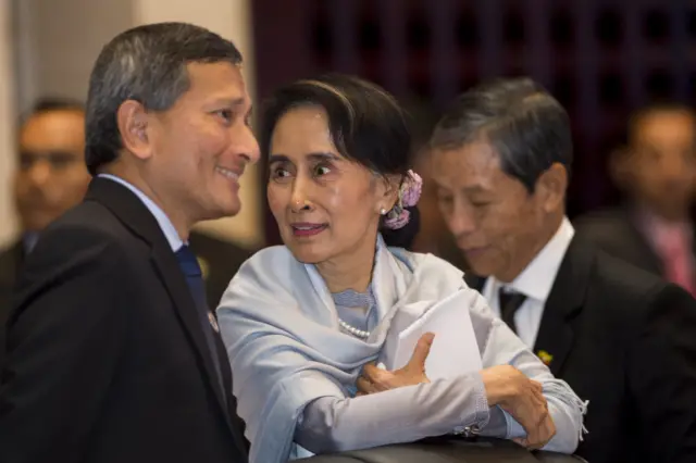 ဒေါ်အောင်ဆန်းစုကြည်
