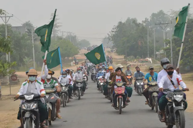 သပိတ်ကို CDM လုပ်နေတဲ့ ပညာရေးဝန်ထမ်းအများစုက ဦးဆောင်