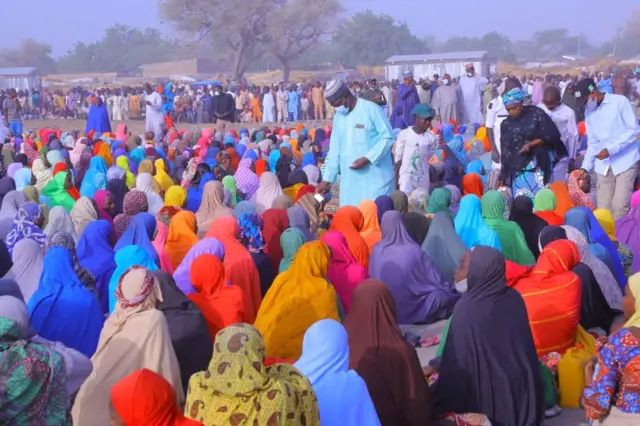 Gwamna Zulum ya yi rabon kudi
