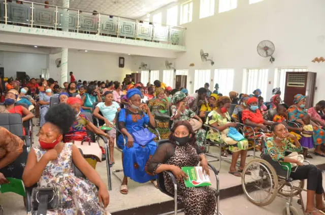 Ụmụnwaanyị Abịa