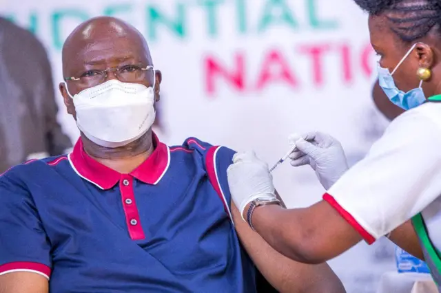 Boss Mustapha na ndị ọrụ ya gbara ọgwụ mgbochi