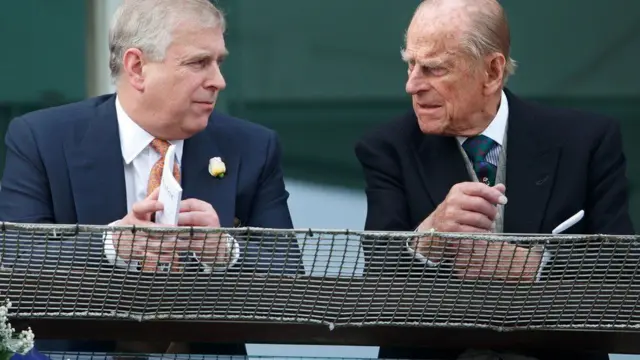 Prens Andrew ve babası Prens Philip