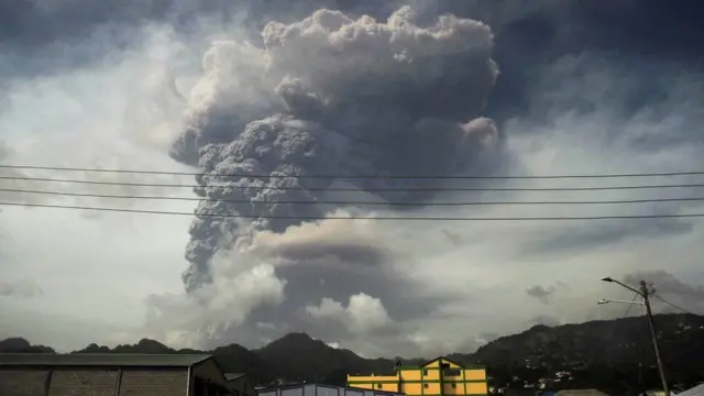 Volcano mere na  Caribean Isand nke St Vincent