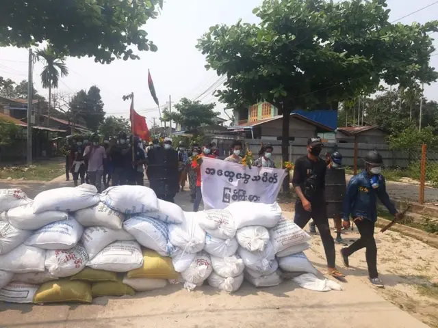 ရမ်ပူရပ်ကွက် ဧပြီ ၁၁ ရက်က ဆန္ဒပြ သပိတ်စစ်ကြောင်း