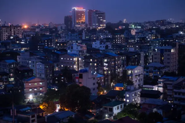 ရန်ကုန်မြို့ညပိုင်း ပြင်းထန်တဲ့ပေါက်ကွဲသံကြားရ