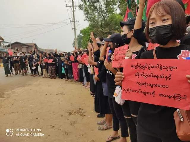 နမ္မတီးမြို့လူငယ်တွေရဲ့ ၀မ်းနည်းခြင်းသပိတ်