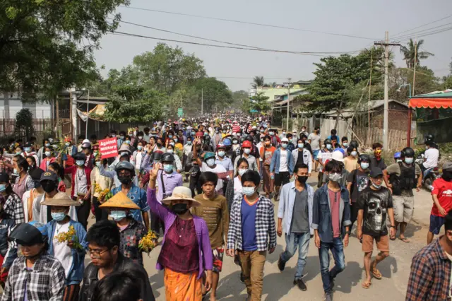 မုံရွာမြို့က ဧပြီ ၁ ရက်က ပင်မ သပိတ်စစ်ကြောင်း
