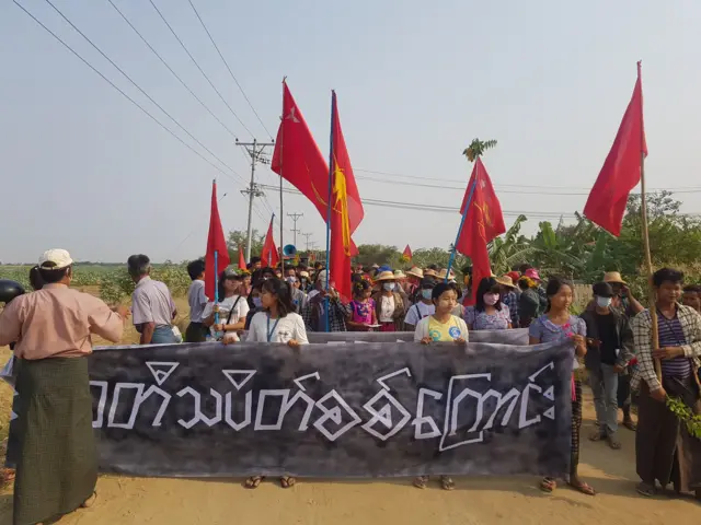 မြင်းခြံကျေးရွာတွေရဲ့သပိတ်စစ်ကြောင်း