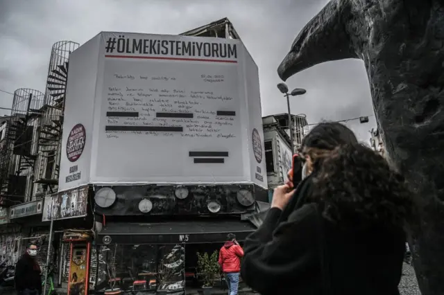 ölmek istemiyorum pankartı