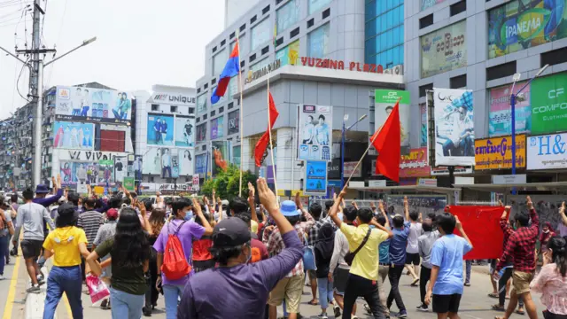 "ရန်ကိုကုန်အောင် ရှင်းမယ်" ဆိုတဲ့ ရန်ကုန်ကသပိတ်