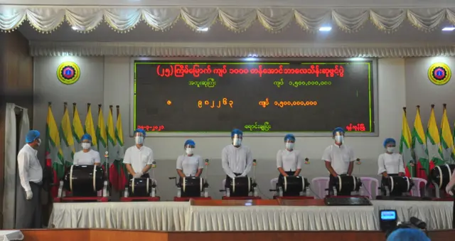 ၂၅ ကြိမ်မြောက်ထီဖွင့်ပွဲမြင်ကွင်း