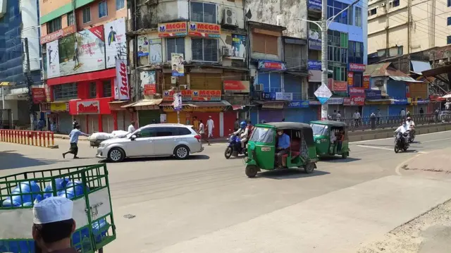 সোমবার দুপুরে সিলেটের জিন্দাবাজার এলাকা