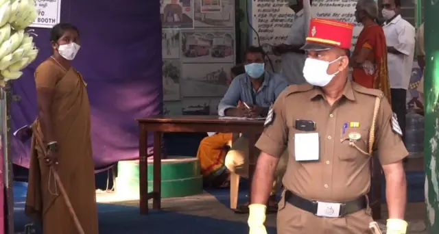 புதுச்சேரியில் உள்ள வாக்குச் சாவடி ஒன்று