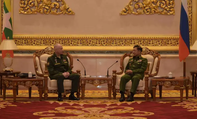 စစ်ခေါင်းဆောင်တွေကို ပိတ်ဆို့အရေးယူရင် ပြည်တွင်းစစ်ကြီး ဖြစ်လာနိုင်တယ်လို့ ရုရှားသတိပေး
