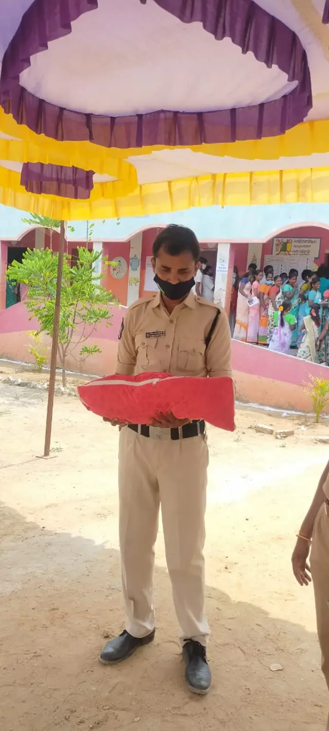 முகநூல் படம்