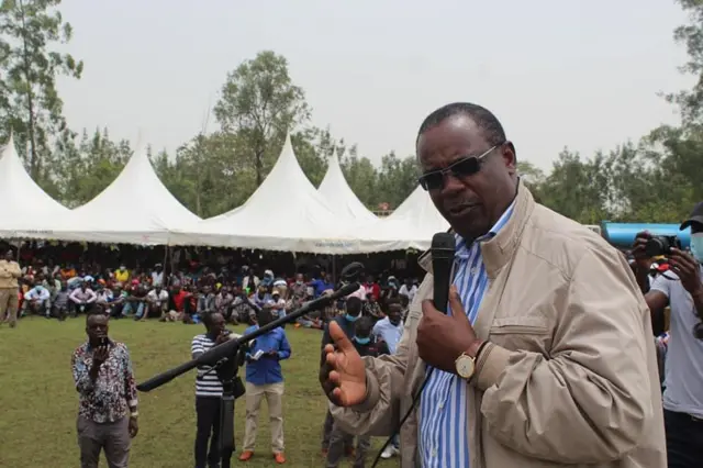Facebook: Evans Kidero