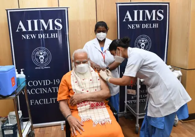 प्रधानमंत्री नरेंद्र मोदी