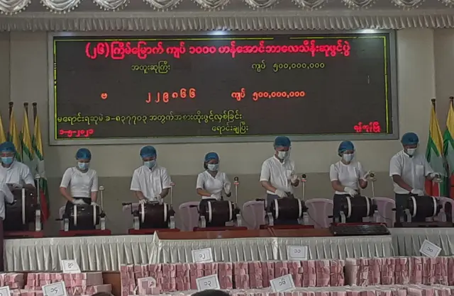 အာဏာသိမ်း သုံးလပြည့်တဲ့နေ့ ဖွင့်တဲ့ထီ အမြင့်ဆုံး သိန်းငါးထောင်ဆုသာ ဖွင့်နိုင်