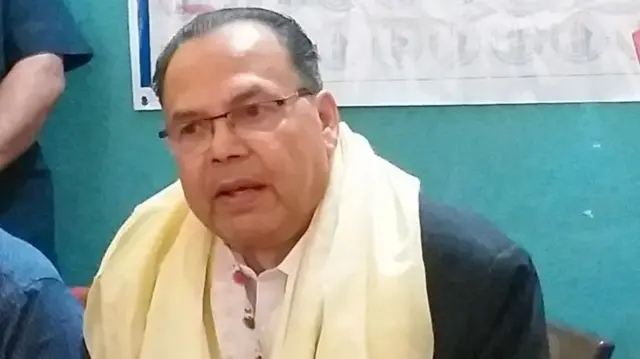 नेकपा एमालेका वरिष्ठ नेता झलनाथ खनाल (फाइल तस्बिर)
