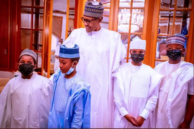 Onyeisiala Muhammadu Buhari na ndị ezinaụlọ ya