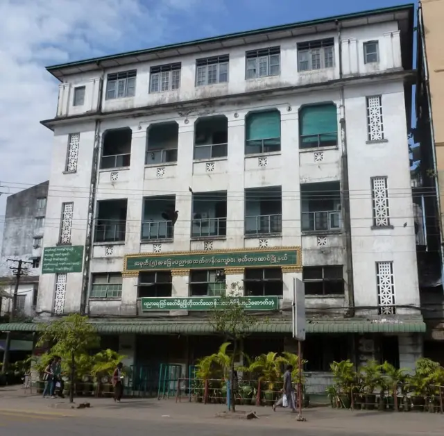 BEHS 5,Botahtaung