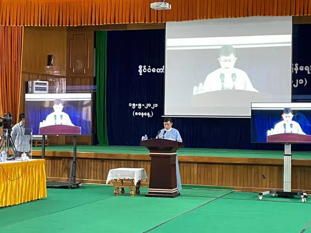 လက်ရှိ ဘဏ်စနစ်အကြပ်အတည်းမှာ ဘဏ်တချို့ မရိုးသားဘူးလို့ ဗဟိုဘဏ်ပြော