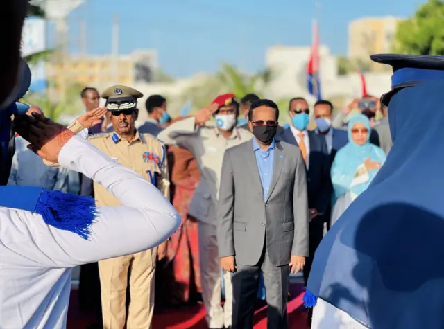 MADAXWEYNE FARMAAJO OO U DEBALDEGAYA MAALINTA DHALINYARADA SAOOMAALIYED