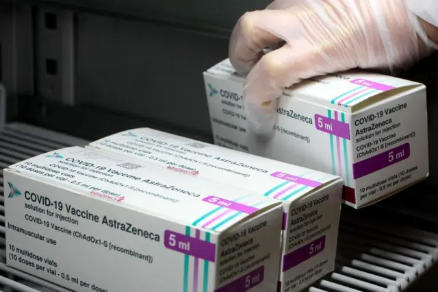 Mục tiêu của COVAX là phân phối 2 tỉ liều trước cuối năm 2021, trong đó 50% dành cho 92 quốc gia có thu nhập thấp và trung bình.