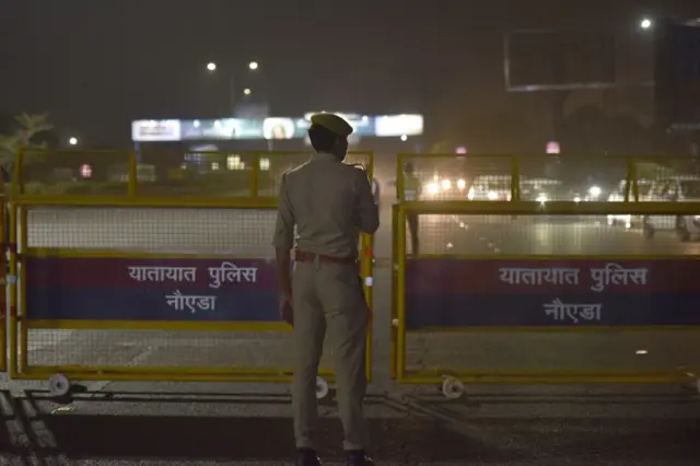 कर्फ़्यू