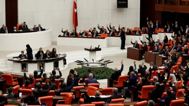 CHP, Soylu’nun Sedat Peker’den 10 bin dolar aldığını öne sürdüğü siyasetçinin kimliğinin açıklanması için TBMM’ye başvurdu