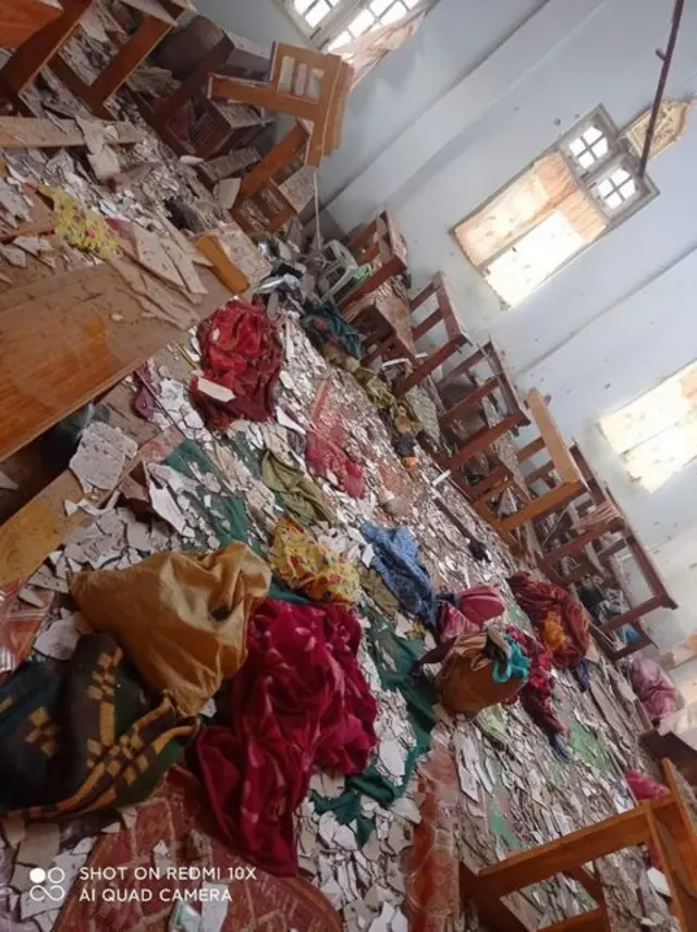 လက်နက်ကြီးကျလို့ ပျက်စီးသွားတဲ့ ဘုရားရှိခိုးကျောင်း