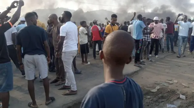 Ndị obodo Guaraka na-eme ngagharịiwe