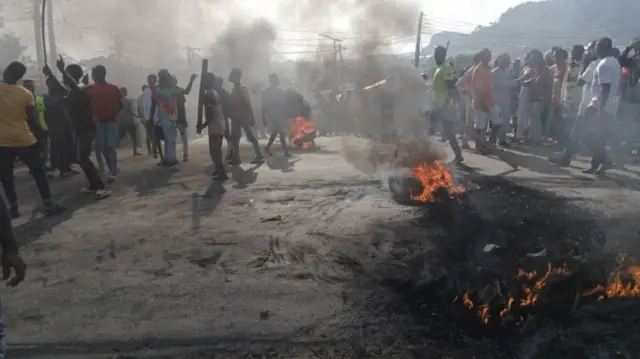 Ndị obodo Guaraka na-eme ngagharịiwe