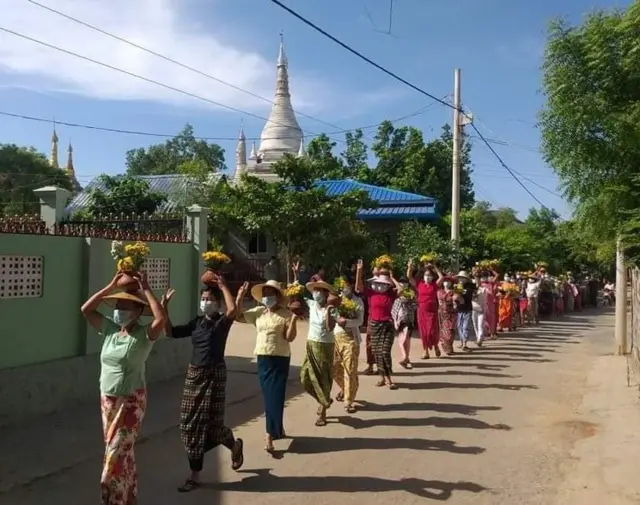 ပလိပ်ညောင်ရေသွန်းပွဲတော်