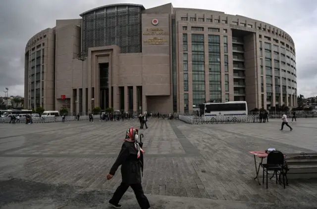 HSK kararnamesiyle 3 bin 70 hakim ve savcının görev yeri değişti