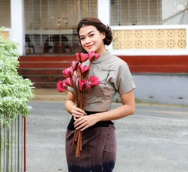 Model May Toe Khaing