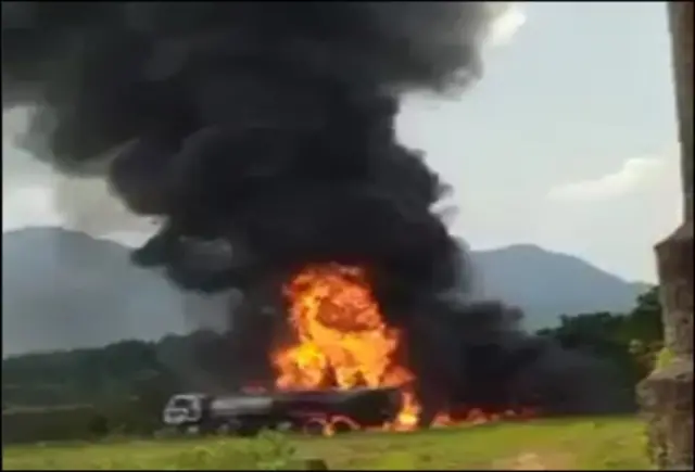 ရွှေကူမြို့နယ်မှာ တိုက်ခိုက်ခံရတဲ့ ဆီသယ်ယာဥ်