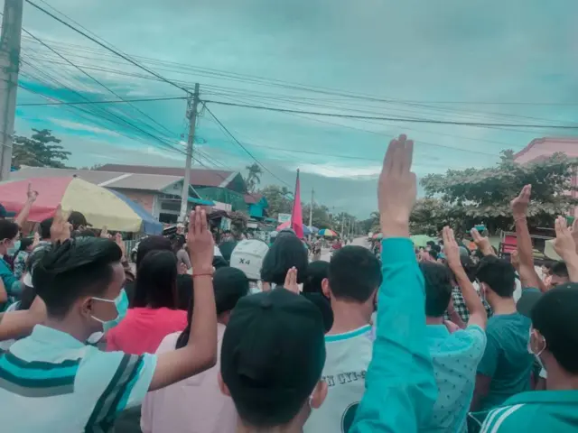 ထားဝယ်လူငယ်တွေ မေလ ၂၉ ရက် မနက်ပိုင်းက ပြုလုပ်ခဲ့တဲ့စစ်အာဏာရှင်ဆန့်ကျင်ရေးဆိုင်ကယ်သပိတ်