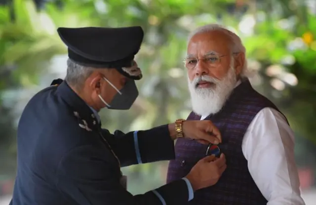 नरेंद्र मोदी