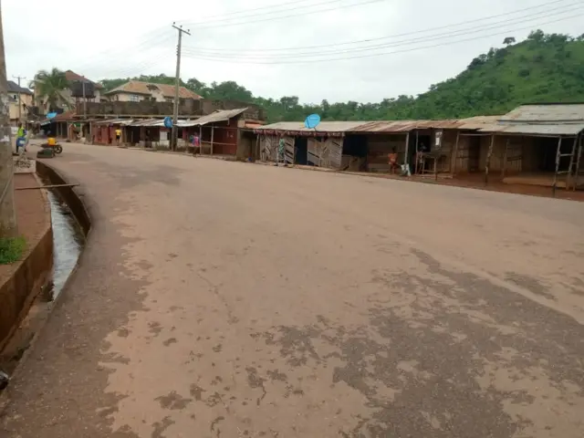 Okporoụzọ Azugwu/Waterworks