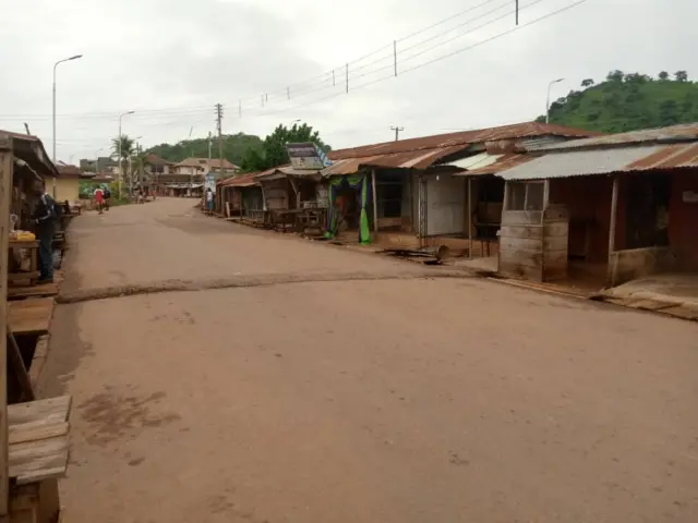 Okporoụzọ Azugwu/Waterworks