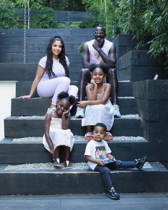 mekuwa nchini Tanzania tarehe kwa mapumziko ya siku 10 akiwa ameambatana na familia yake