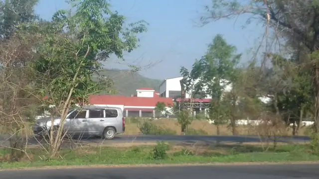 အစောင့်ရဲတပ်ဖွဲ့ဝင်တွေ ဓားခုတ်တိုက်ခိုက်ခံရတဲ့ တောမ တရုတ်ဂက်စ်ပိုက်လိုင်းစက်ရုံ